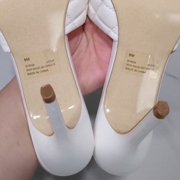 [H329] Cape Robbin "Stitch" Off White Square Toe Heels, Size 9M - Picture 9 of 10